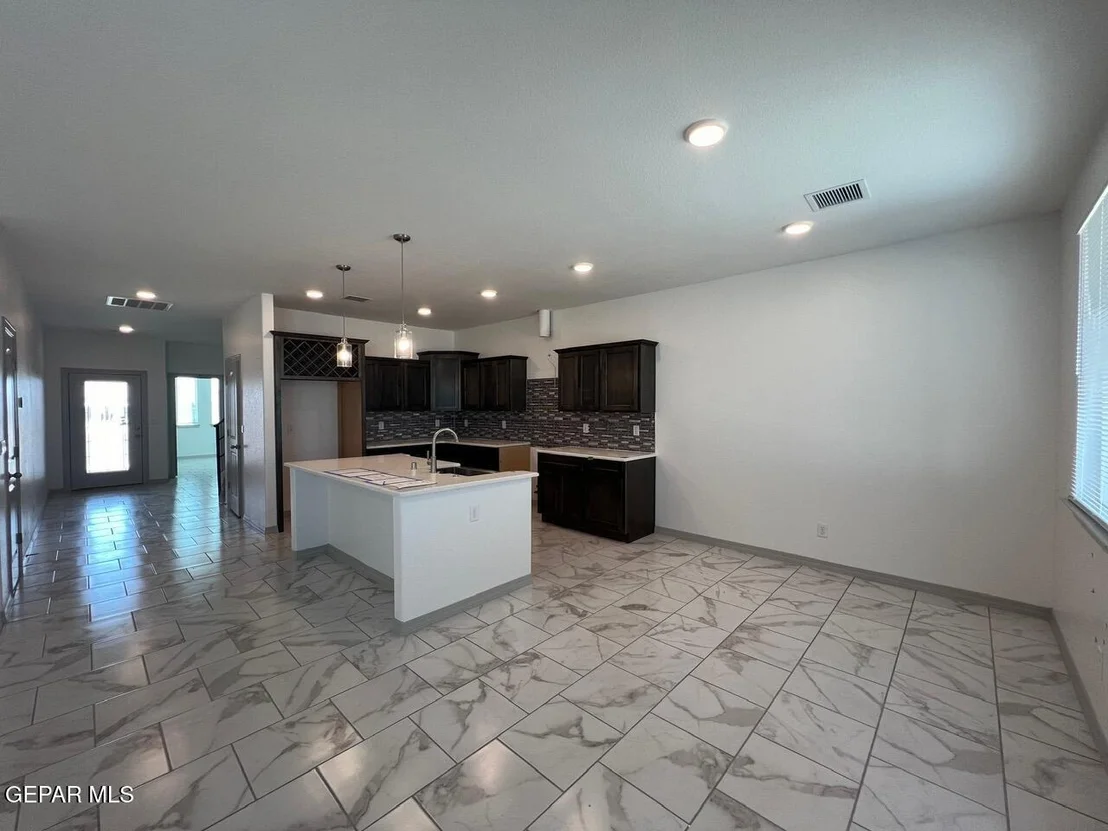 Photo of 10716 AARON Street