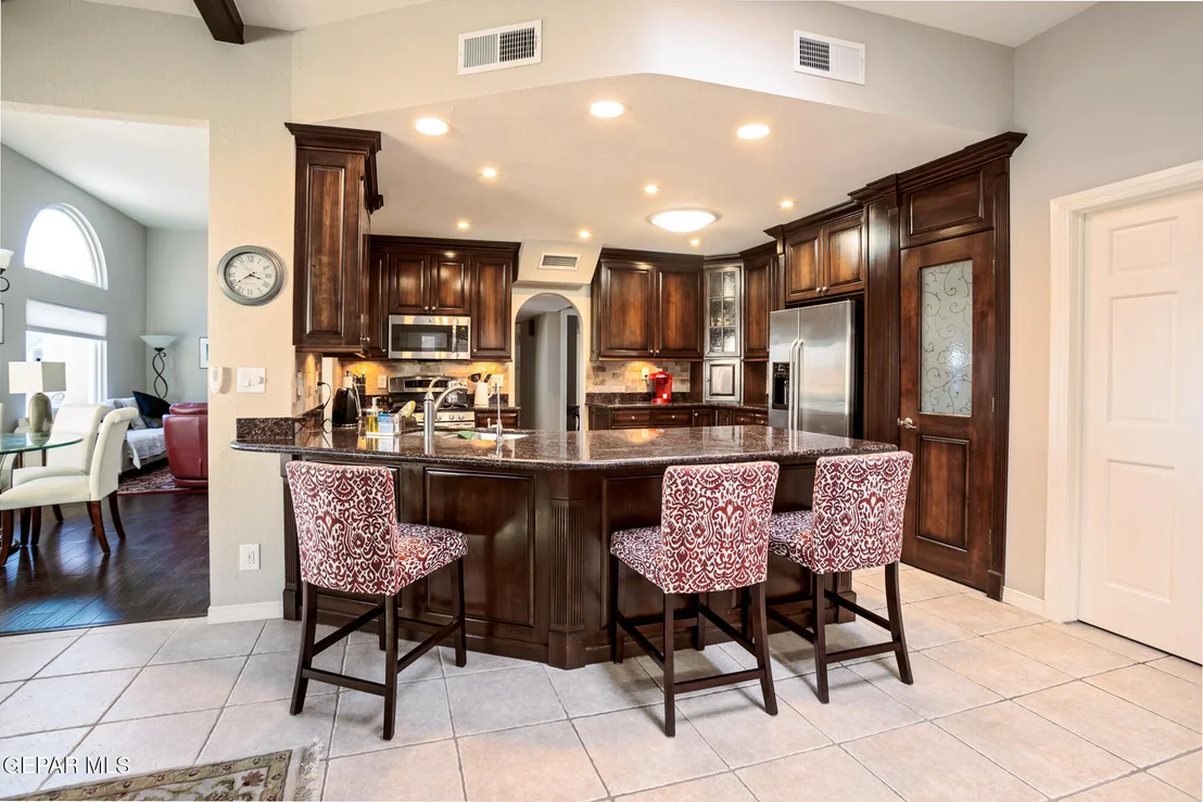 Photo of 7216 SAN MARINO Drive