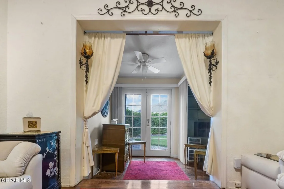 Photo of 607 Mesita Drive