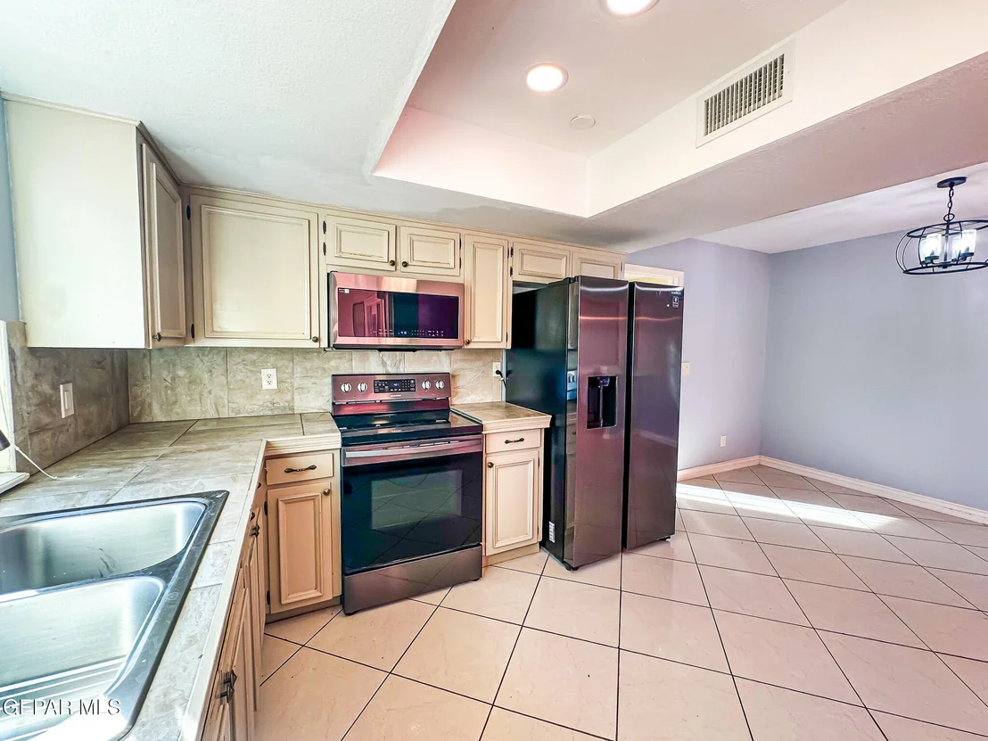 Photo of 6916 POLVADERA Drive