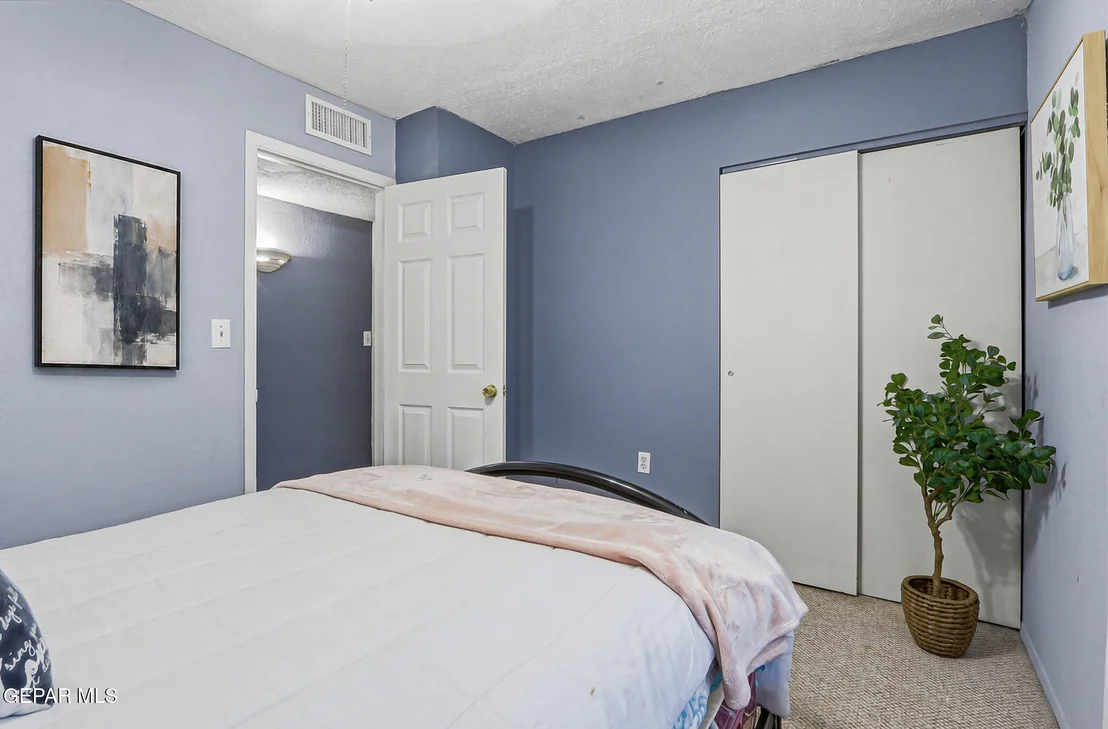 Photo of 323 VALLE SERENO Drive