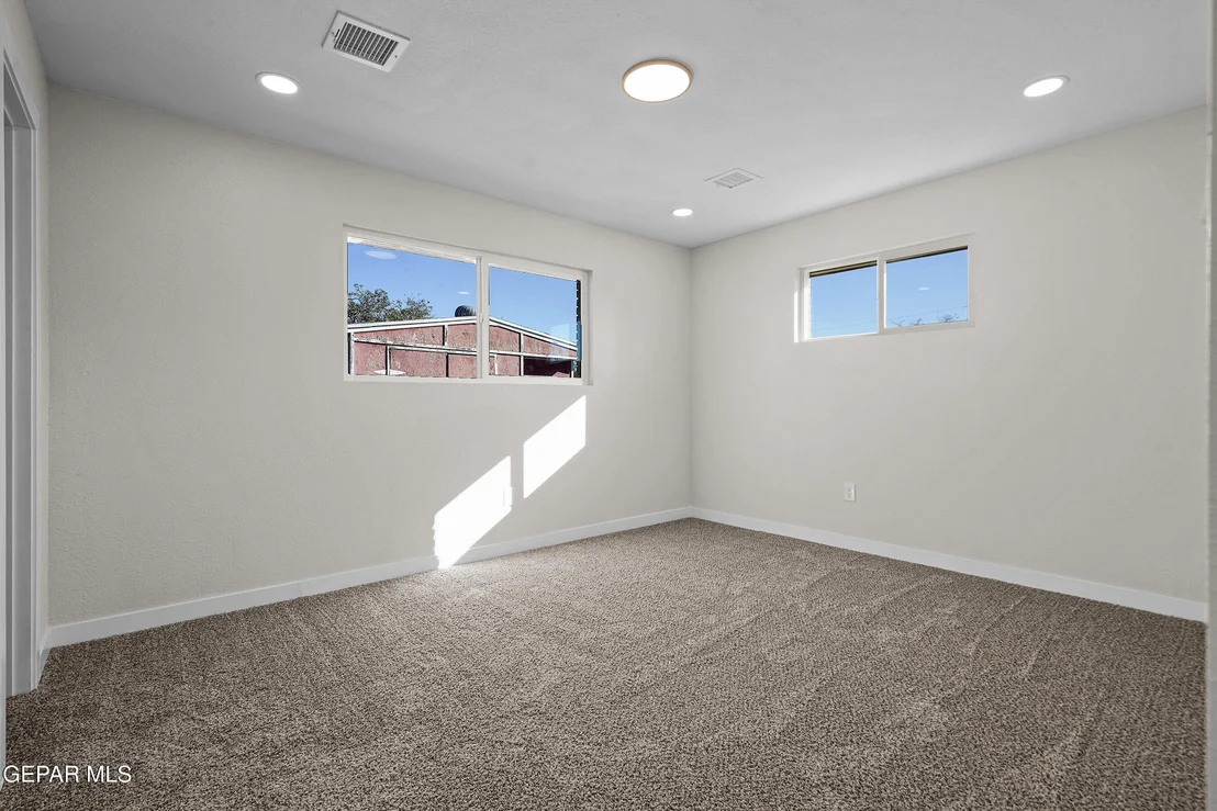 Photo of 10273 RENFREW Drive