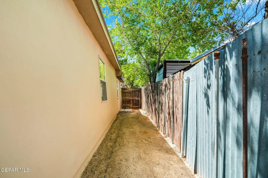 Photo of 7113 Dale Road