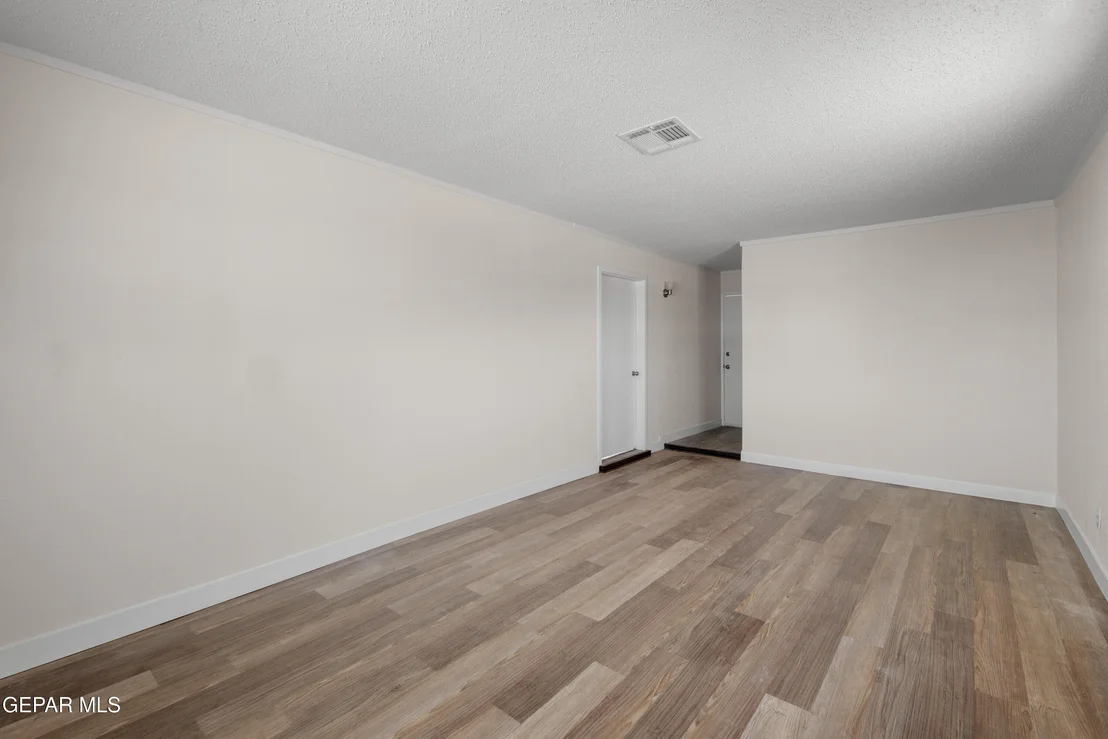 Photo of 9846 GIFFORD Drive