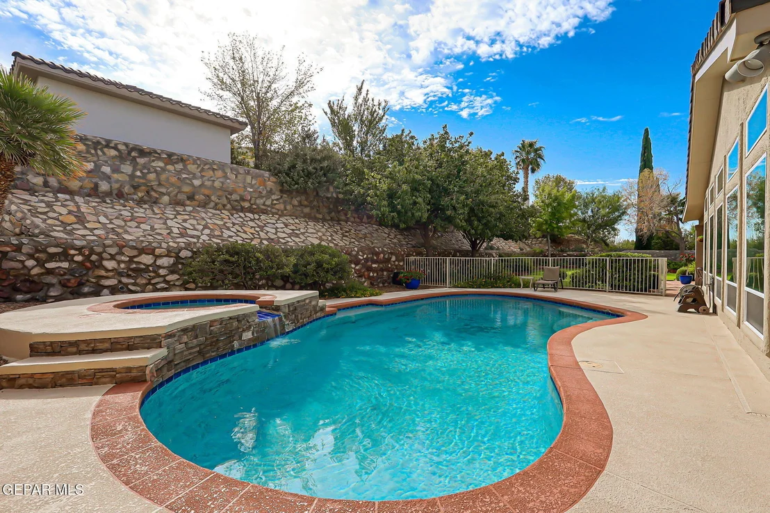 Photo of 1054 Eagle Ridge Drive