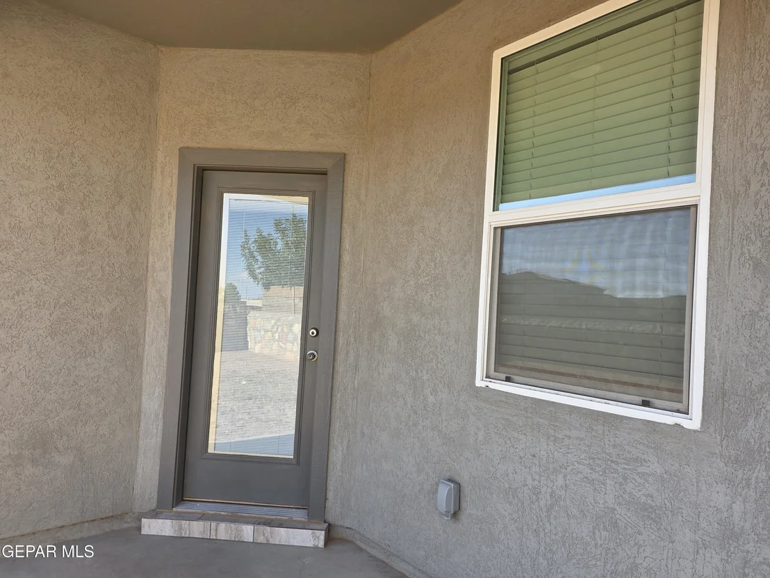Photo of 6024 HIDDEN ROW Avenue
