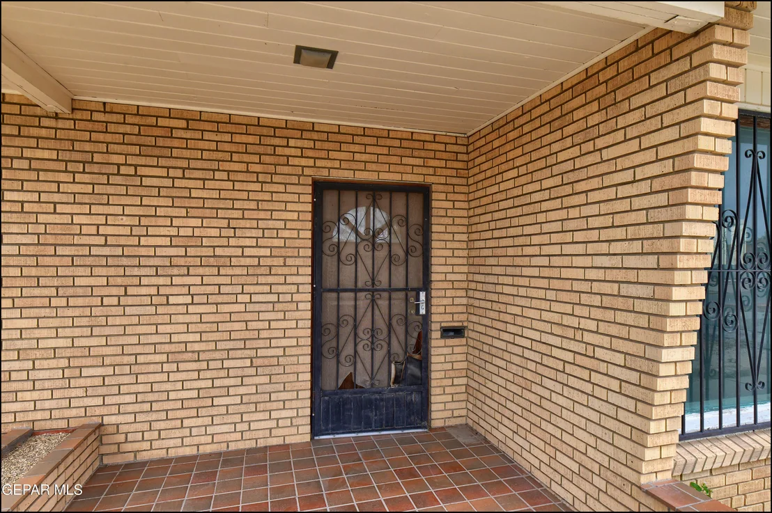 Photo of 2420 HAWLEY Circle