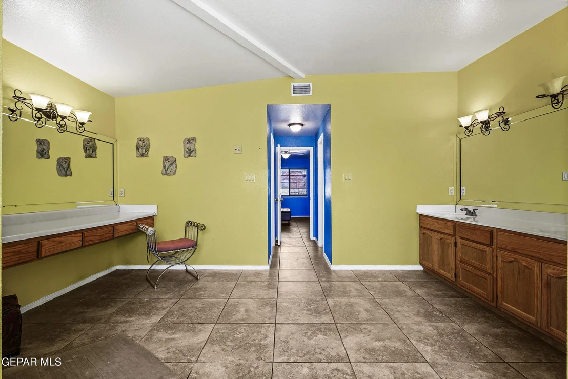 Photo of 412 1/2 DOLAN Street