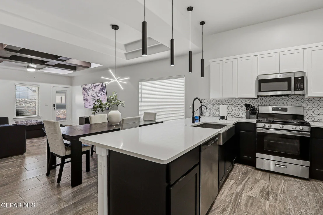 Photo of 7404 NORTE VALLEY Lane