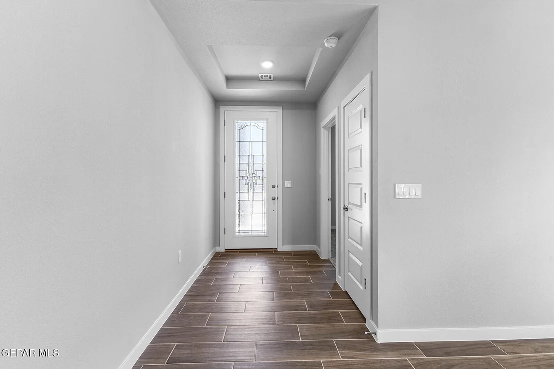 Photo of 937 Nayland Place