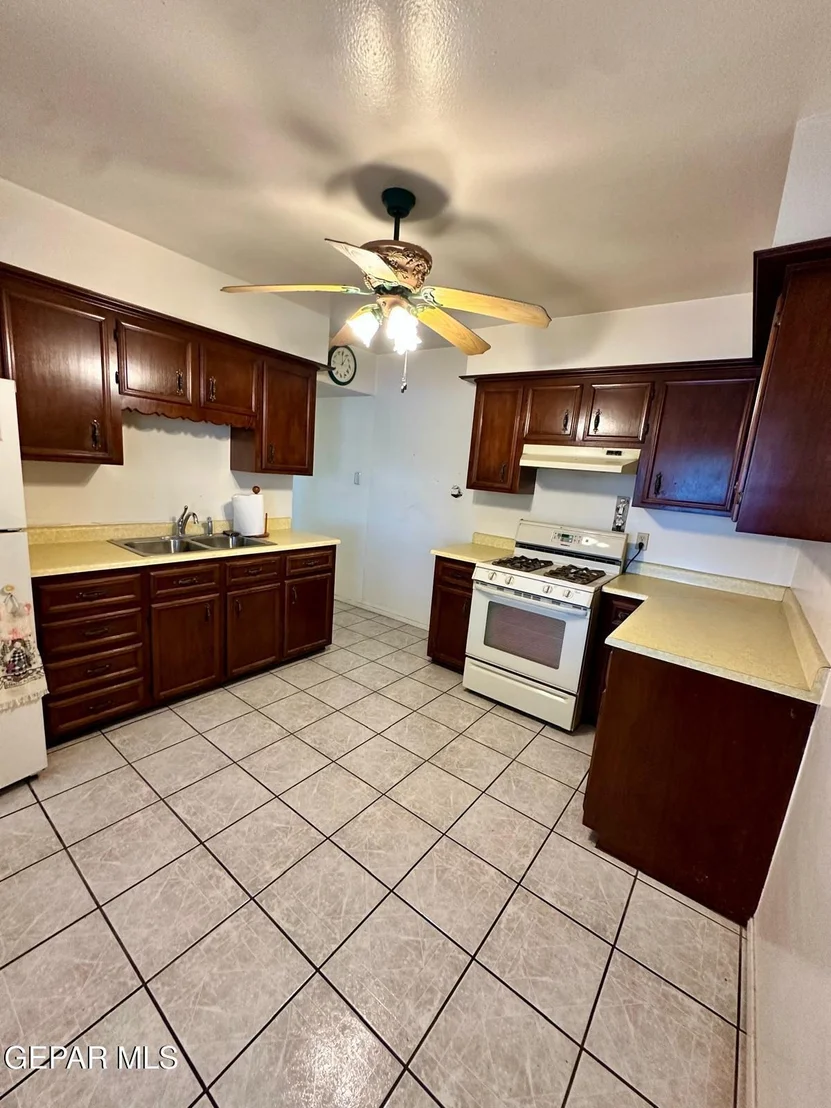 Photo of 7566 MATAMOROS Drive