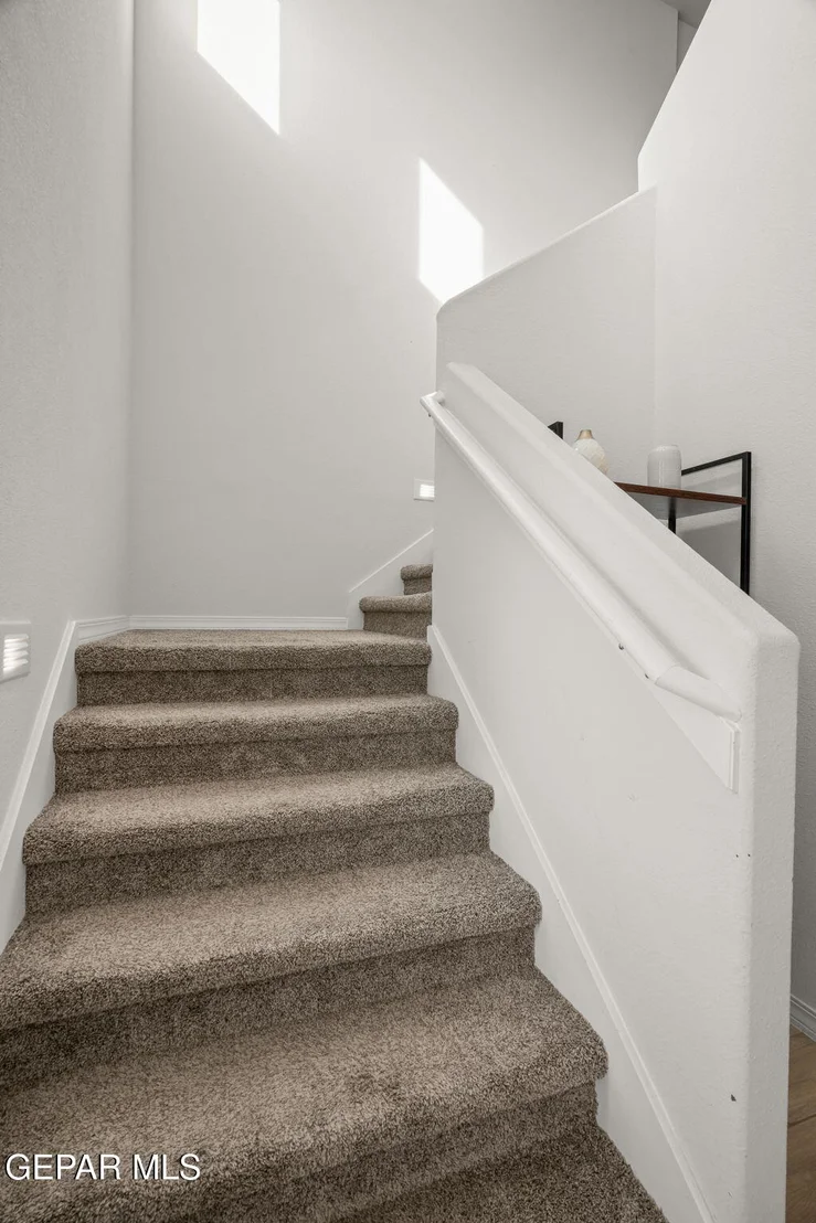 Photo of 5464 Stonehill Drive