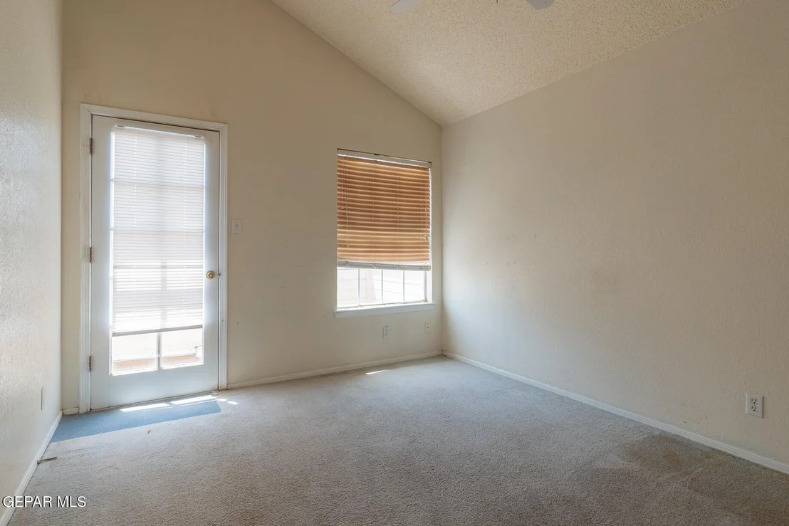 Photo of 5920 W VALLEY Circle