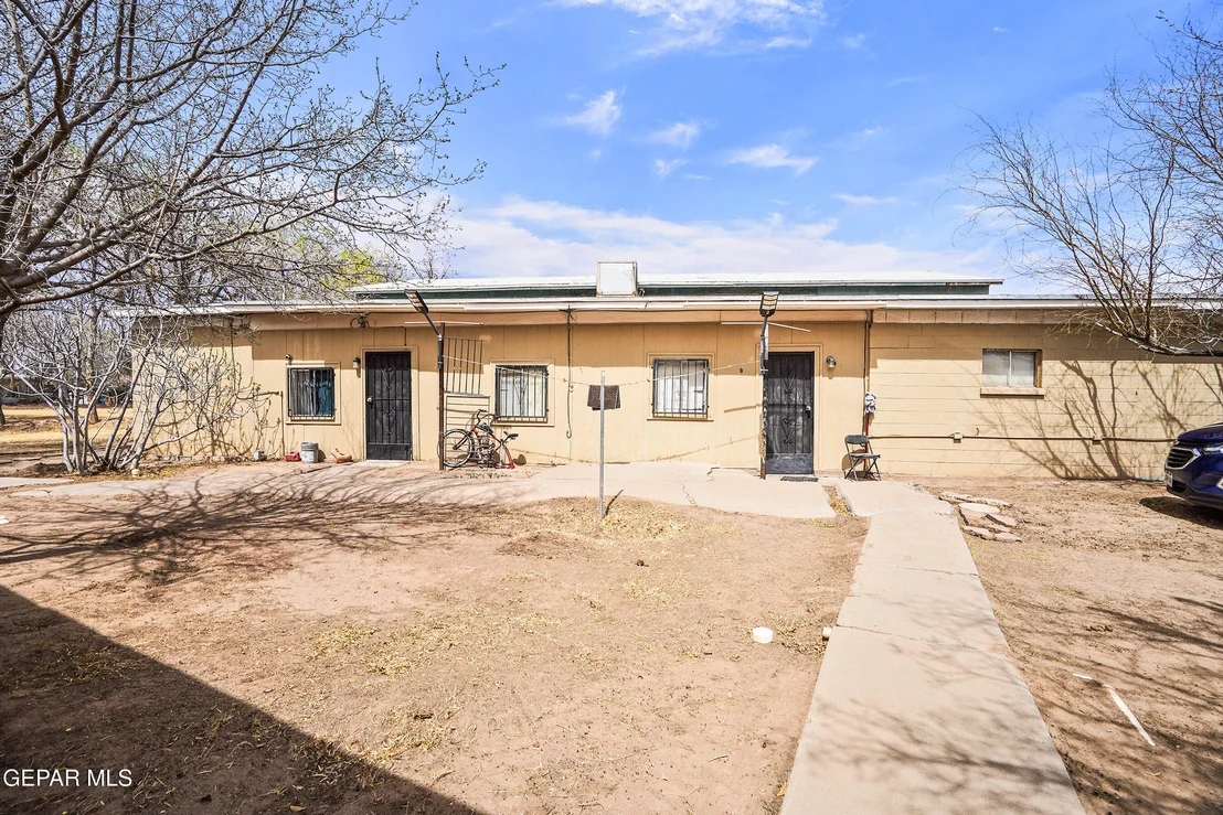 Photo of 8445 ROSEWAY Drive