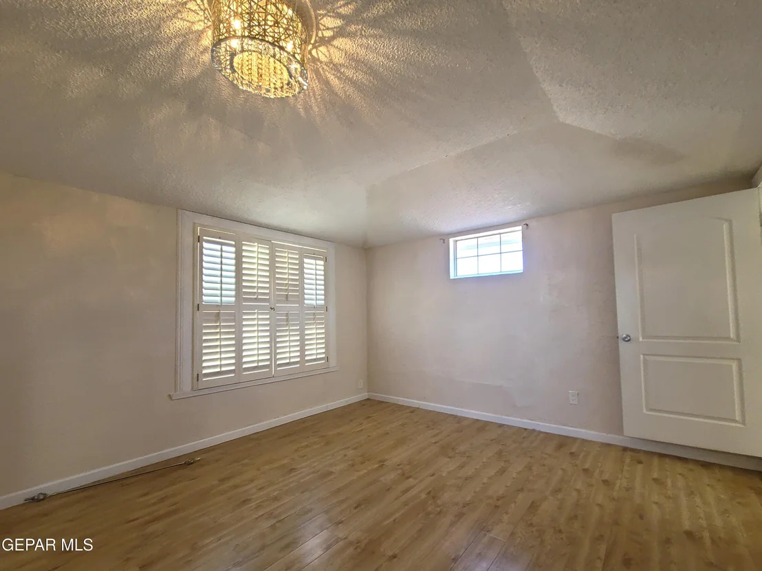 Photo of 1714 BANKER Road