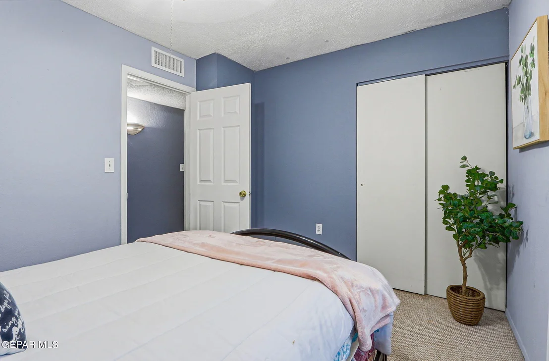 Photo of 323 VALLE SERENO Drive
