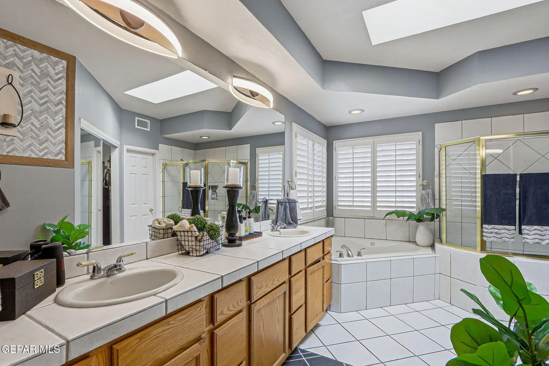 Photo of 1372 SILVER GATE Place