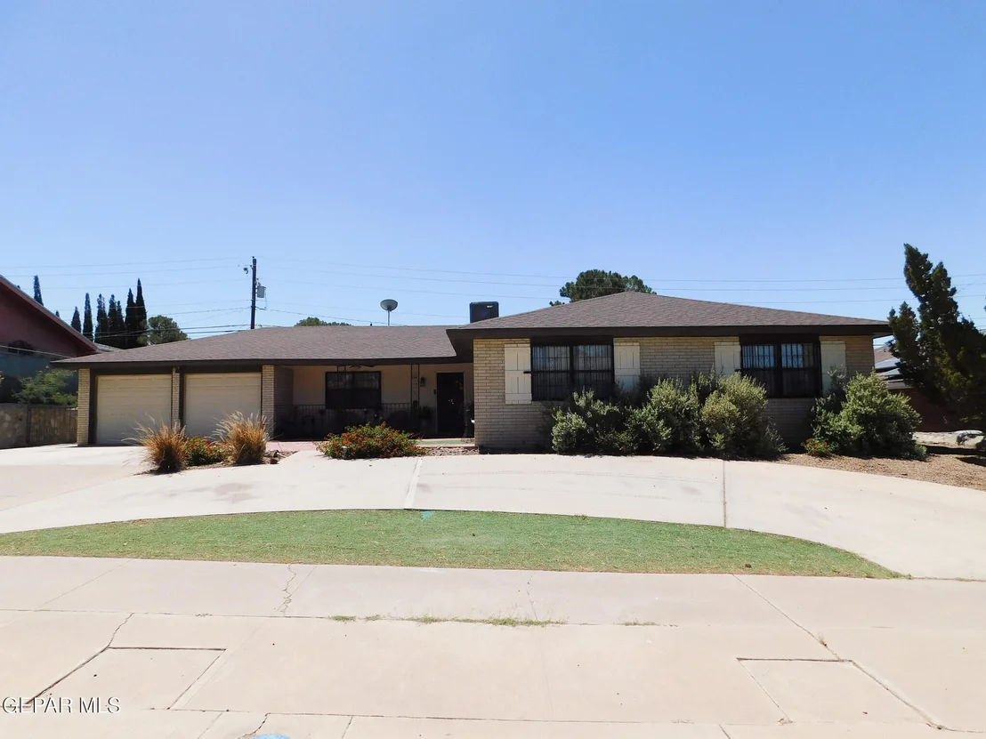 Photo of 624 DE LEON Drive