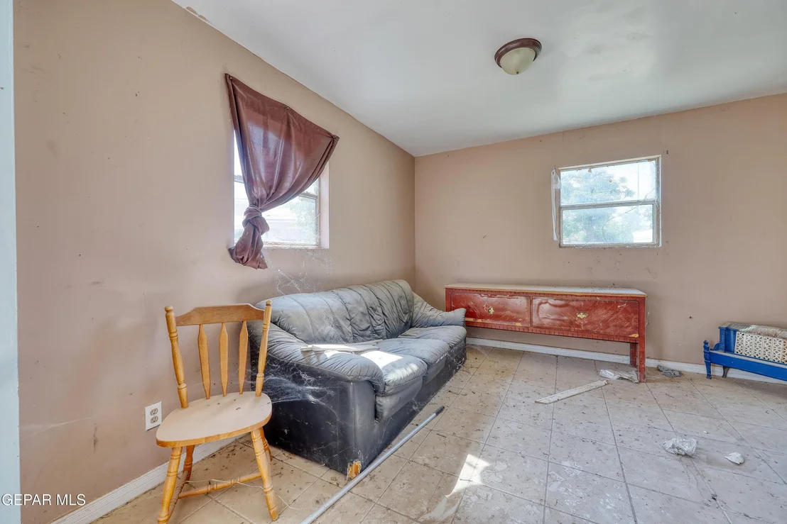 Photo of 7421 MINDORO Place