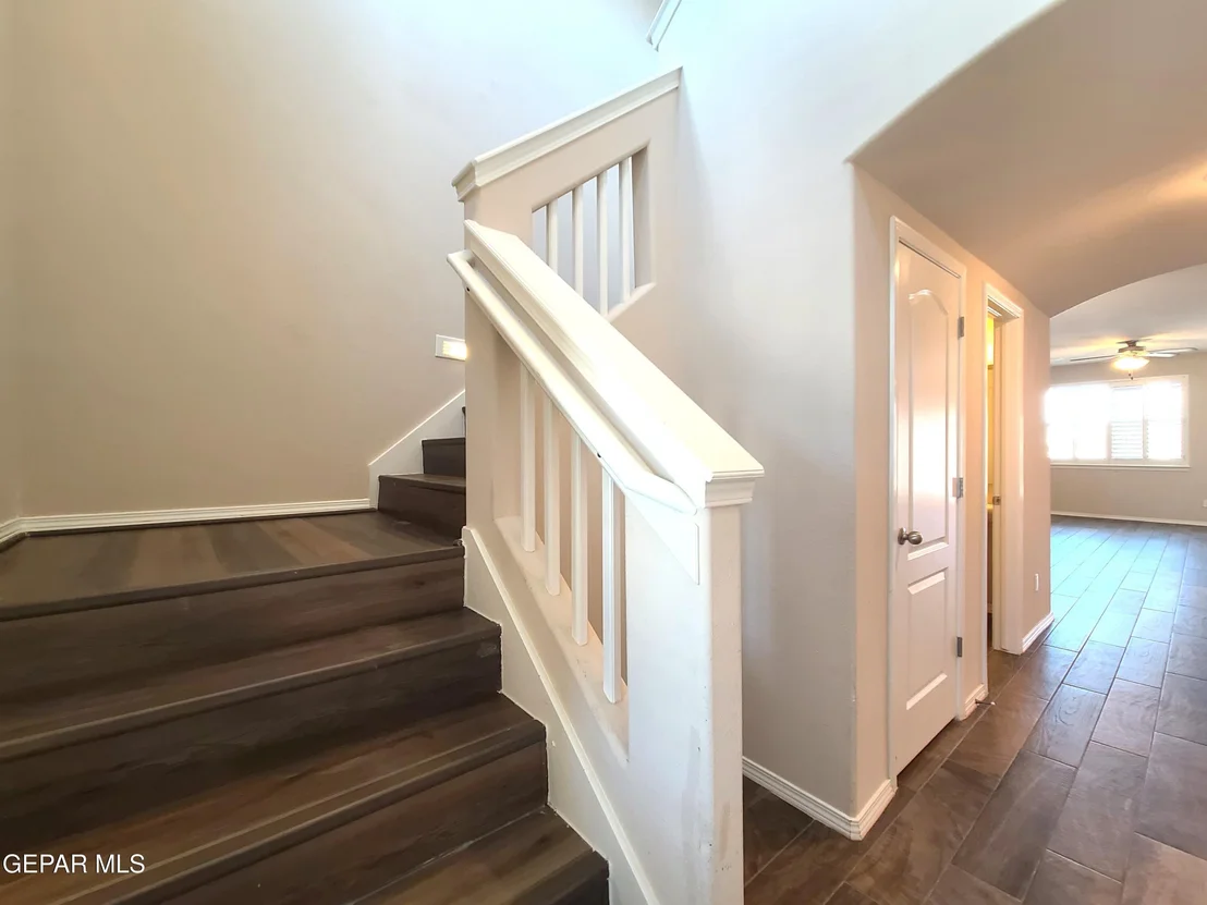 Photo of 7421 EAGLE VISTA Drive