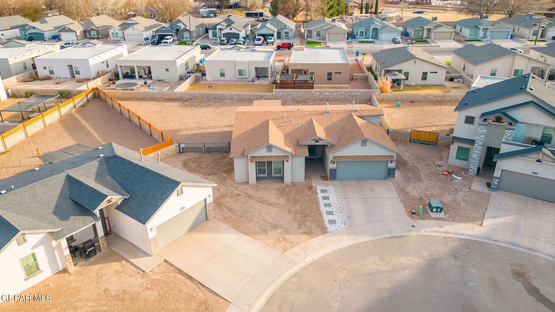 Photo of 356 PLATEAU Drive
