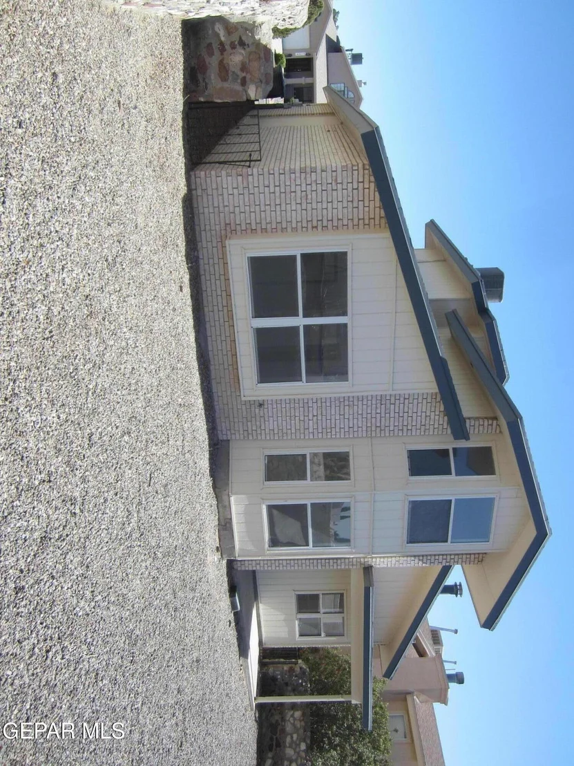 Photo of 7123 Oval Rock Drive