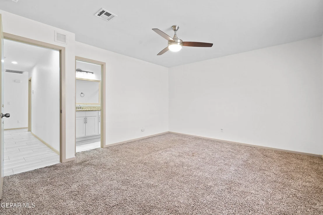 Photo of 13159 EMERALD ISLE Street