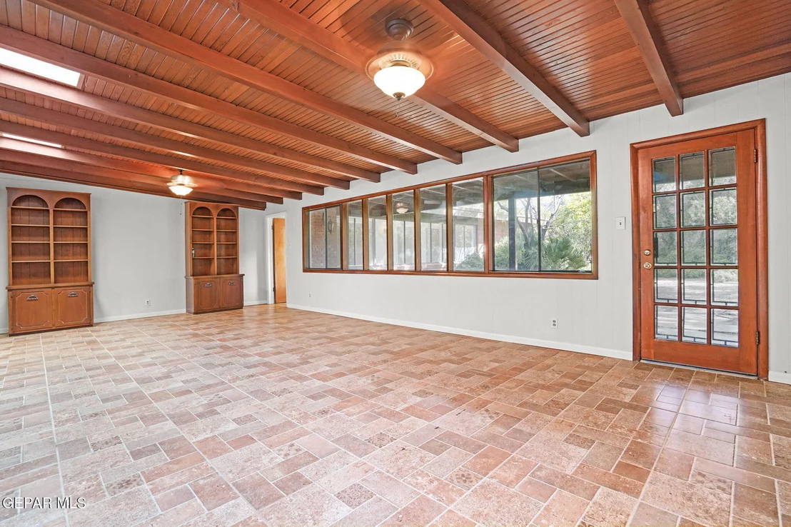 Photo of 416 POCANO Lane