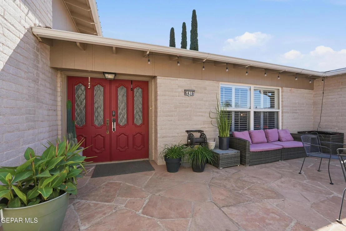 Photo of 6416 LOS ROBLES Drive