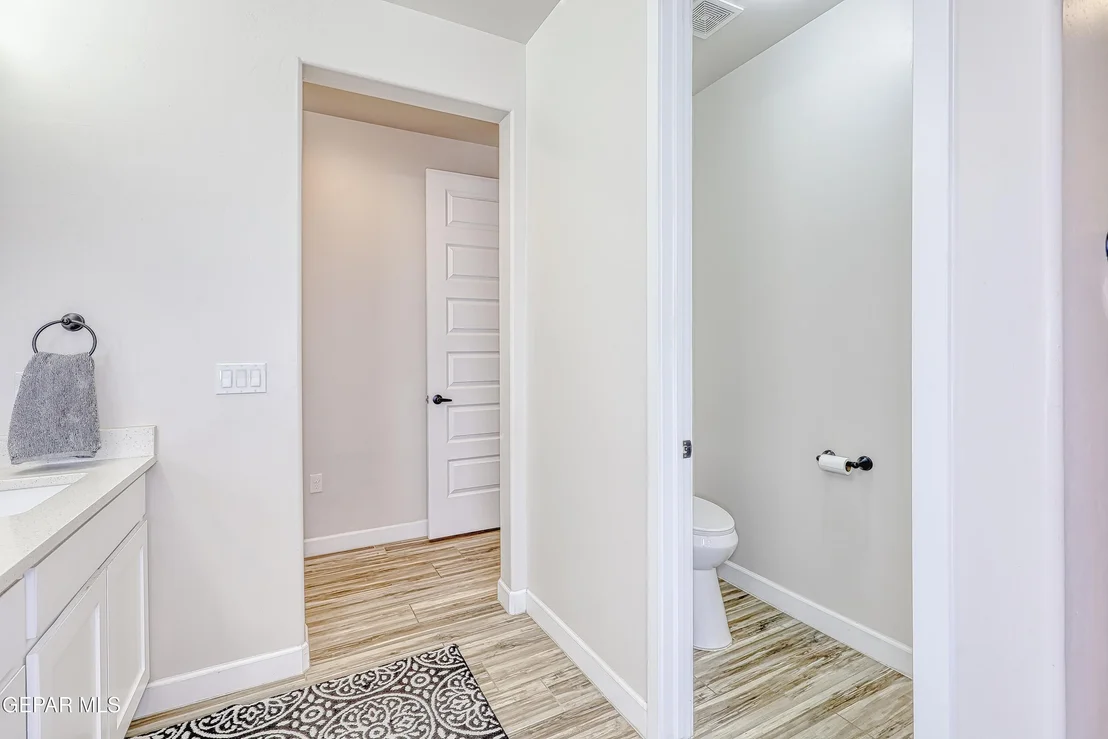 Photo of 484 BINGLEY Place