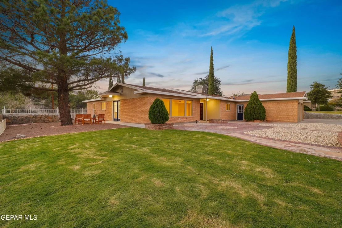 Photo of 4401 BUCKINGHAM Drive