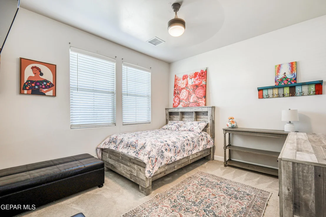 Photo of 5892 VALLE SONAR Avenue