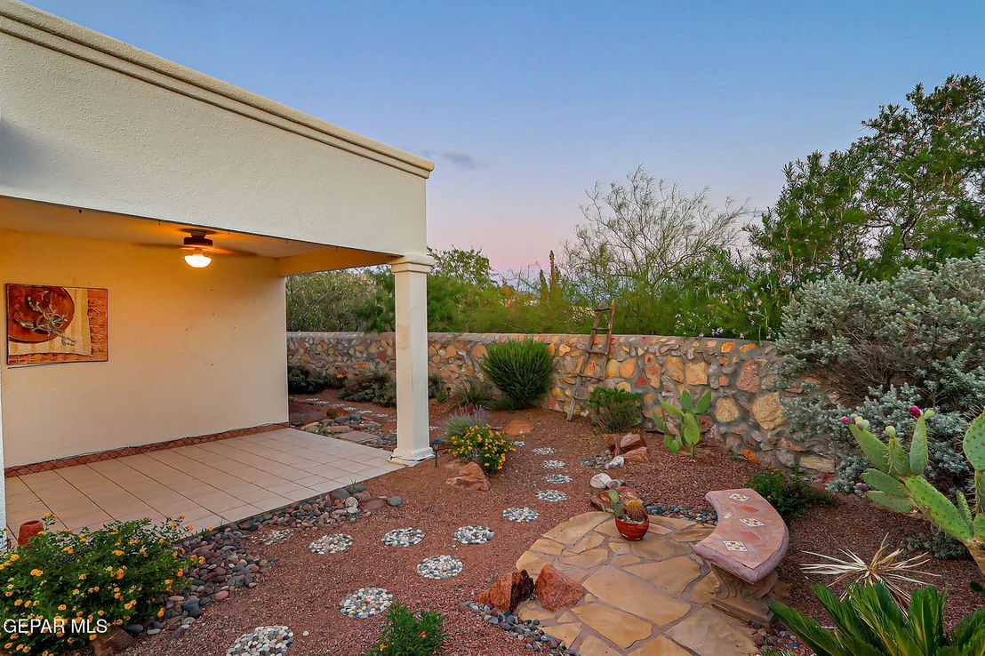 Photo of 7292 Desert Eagle Drive