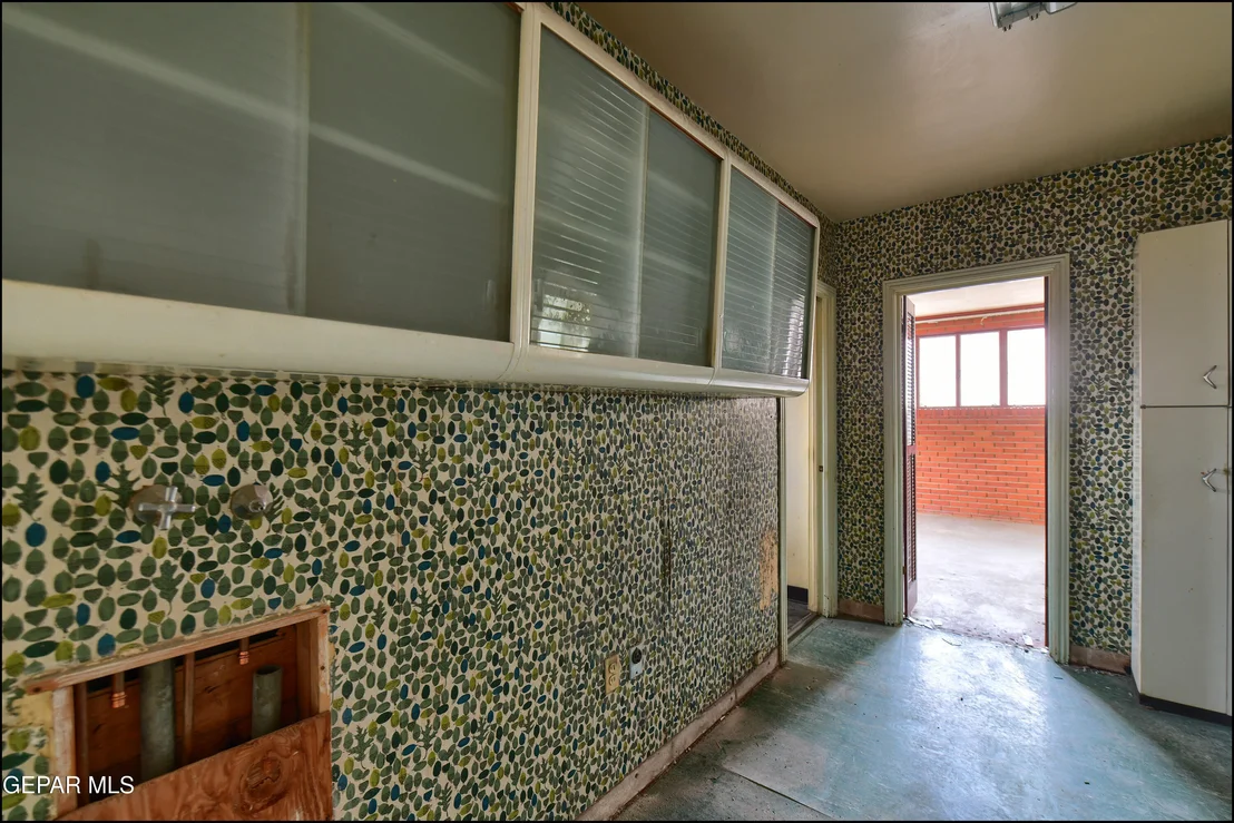 Photo of 2420 HAWLEY Circle