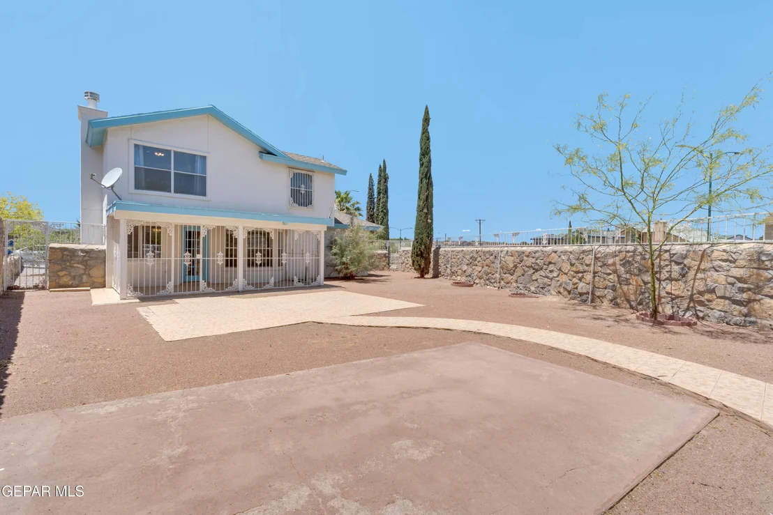 Photo of 1444 John Phelan Drive