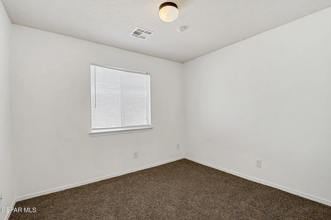 Photo of 12729 RAUL MENDIOLA Lane