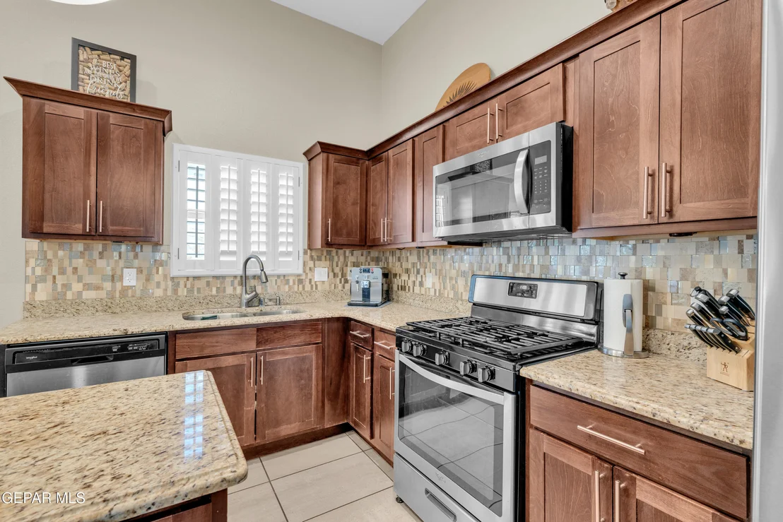 Photo of 6068 RIVET Place