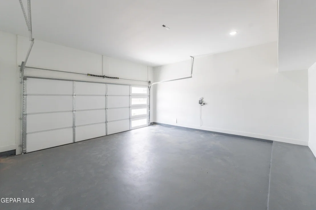 Photo of 3772 Scheme Place