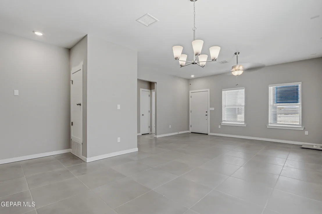 Photo of 3768 Model Lane