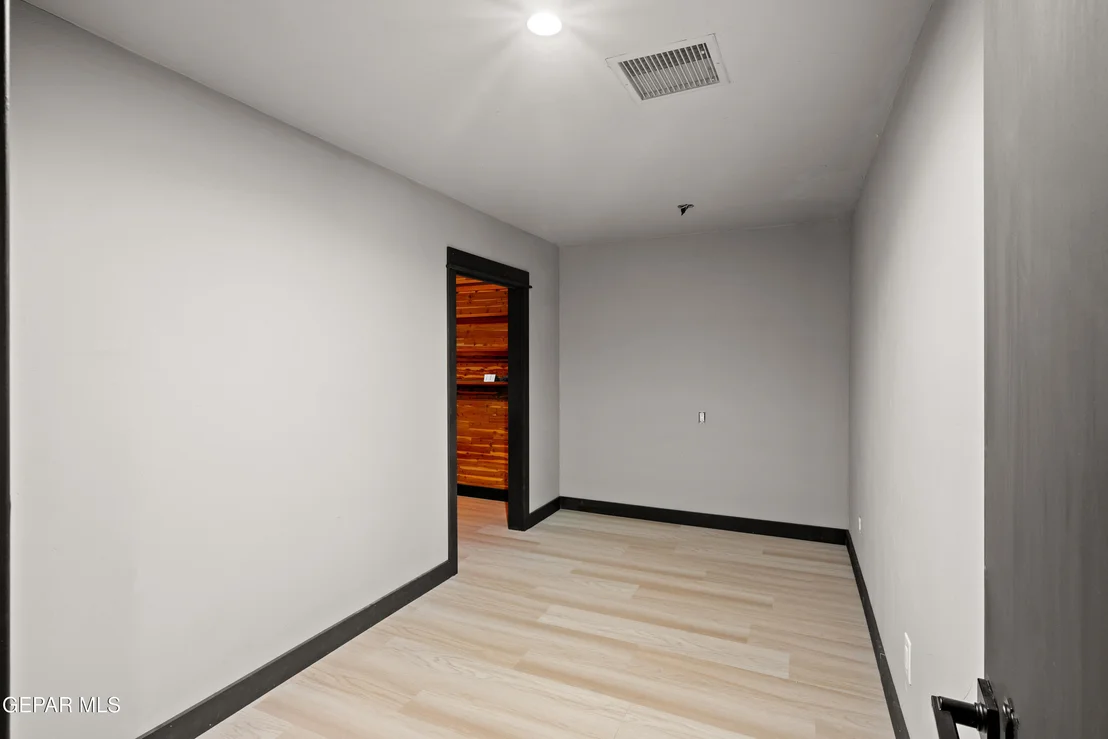 Photo of 516 N SATELLITE Drive