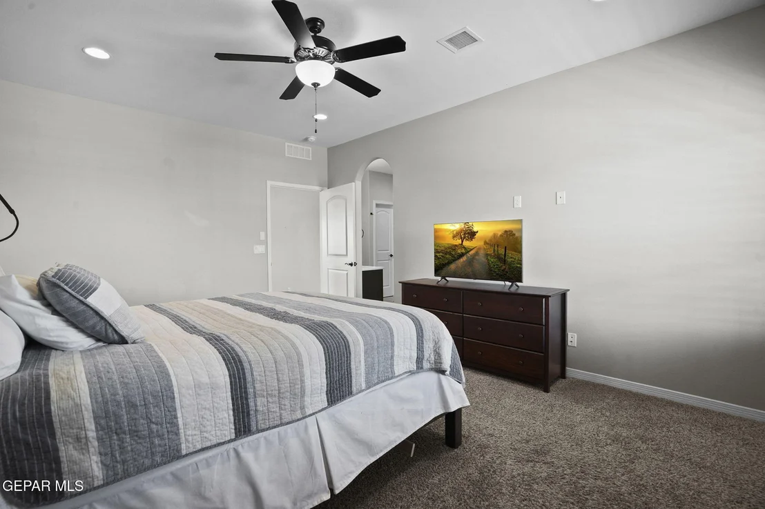 Photo of 3137 RED CREEK