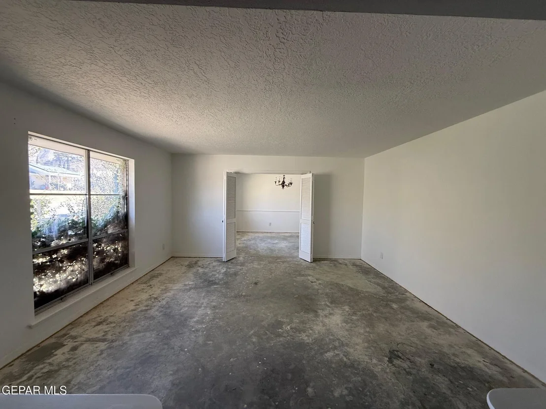 Photo of 5712 Oak Cliff Drive