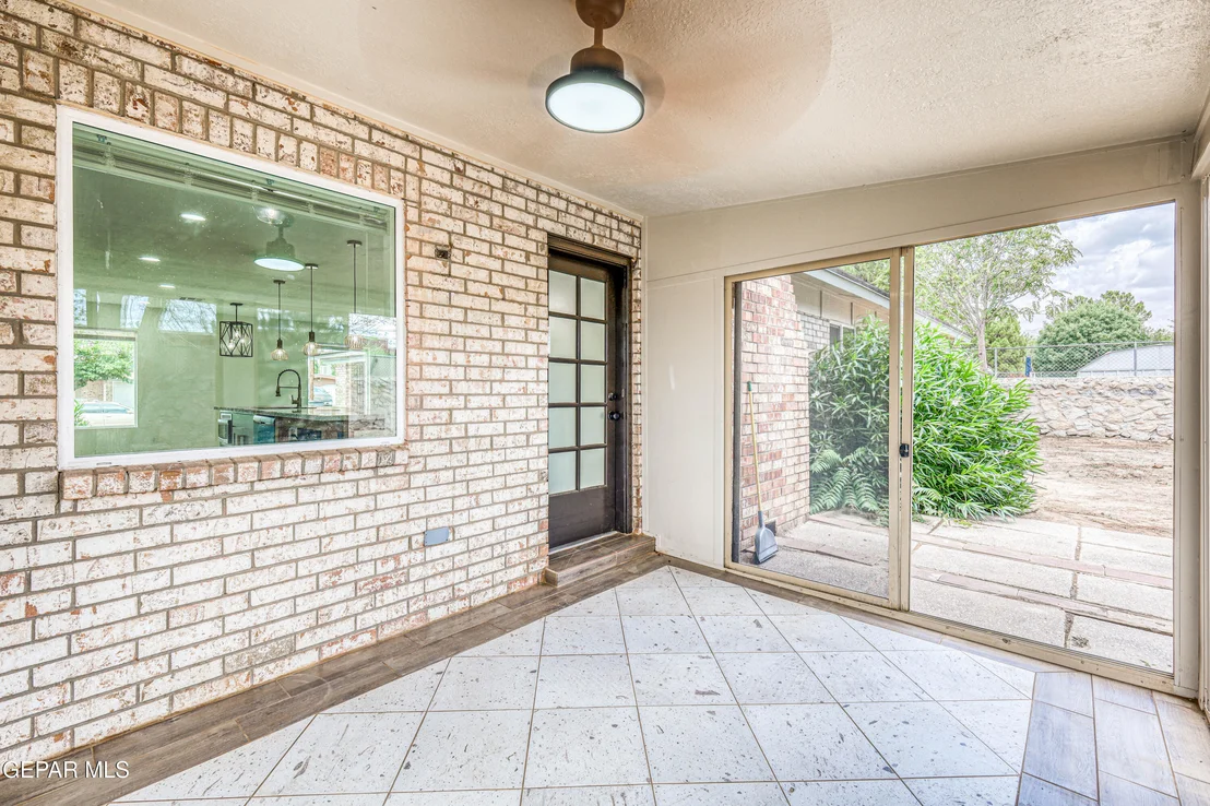 Photo of 712 CARABINAS Way