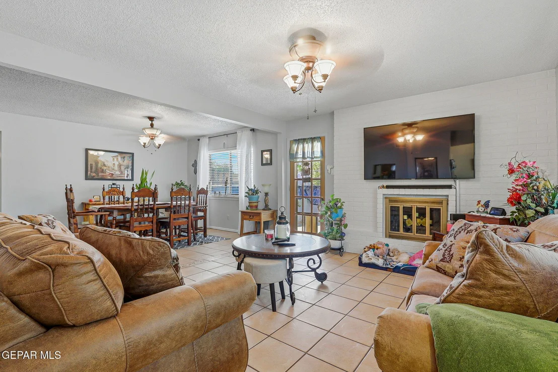 Photo of 309 RIO VERDE Drive