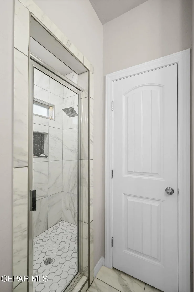 Photo of 356 PLATEAU Drive