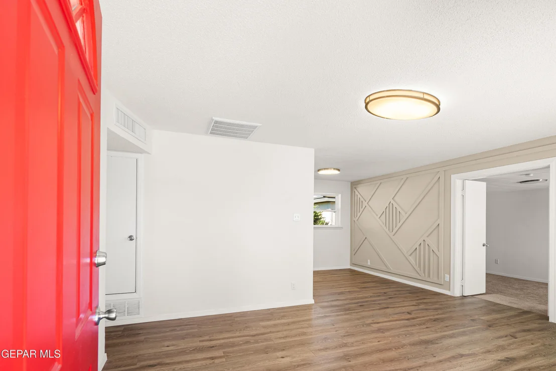 Photo of 9516 IRIS Drive