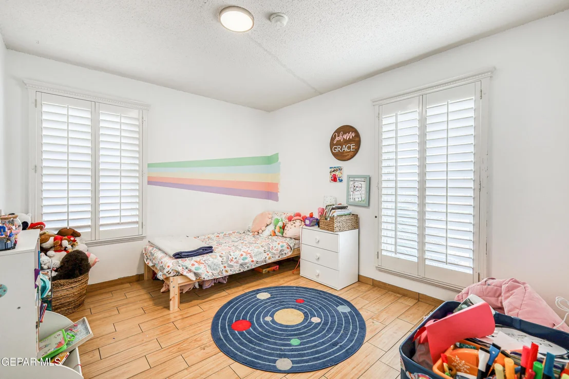 Photo of 708 SOMERSET Drive
