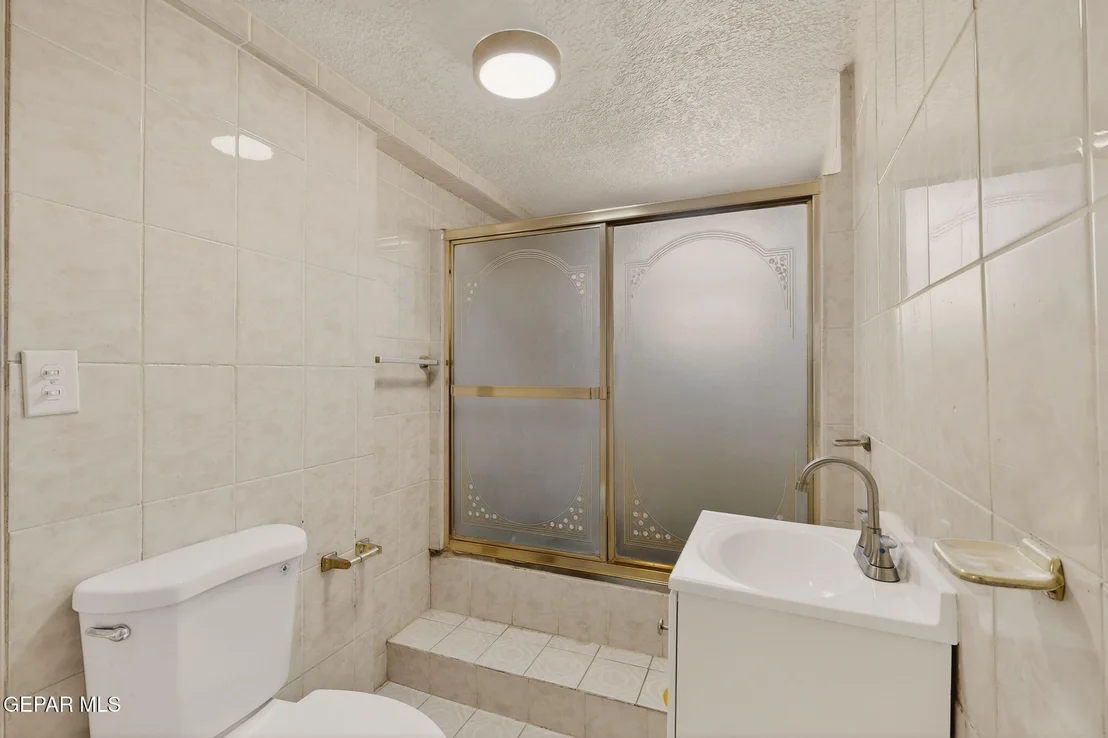 Photo of 766 FREDERICK Road