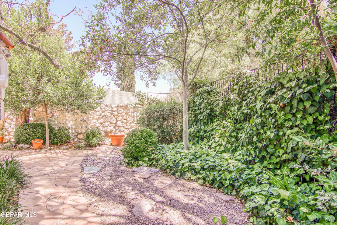 Photo of 6041 TORREY PINES Drive