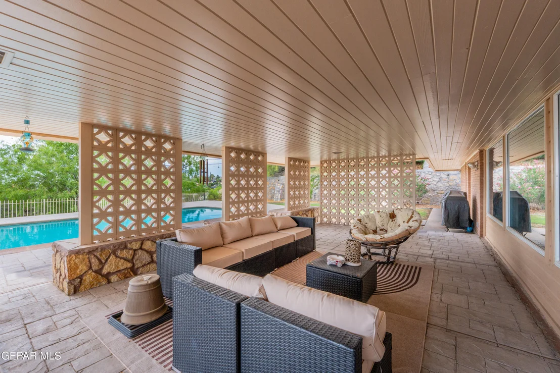 Photo of 3931 FLAMINGO Drive